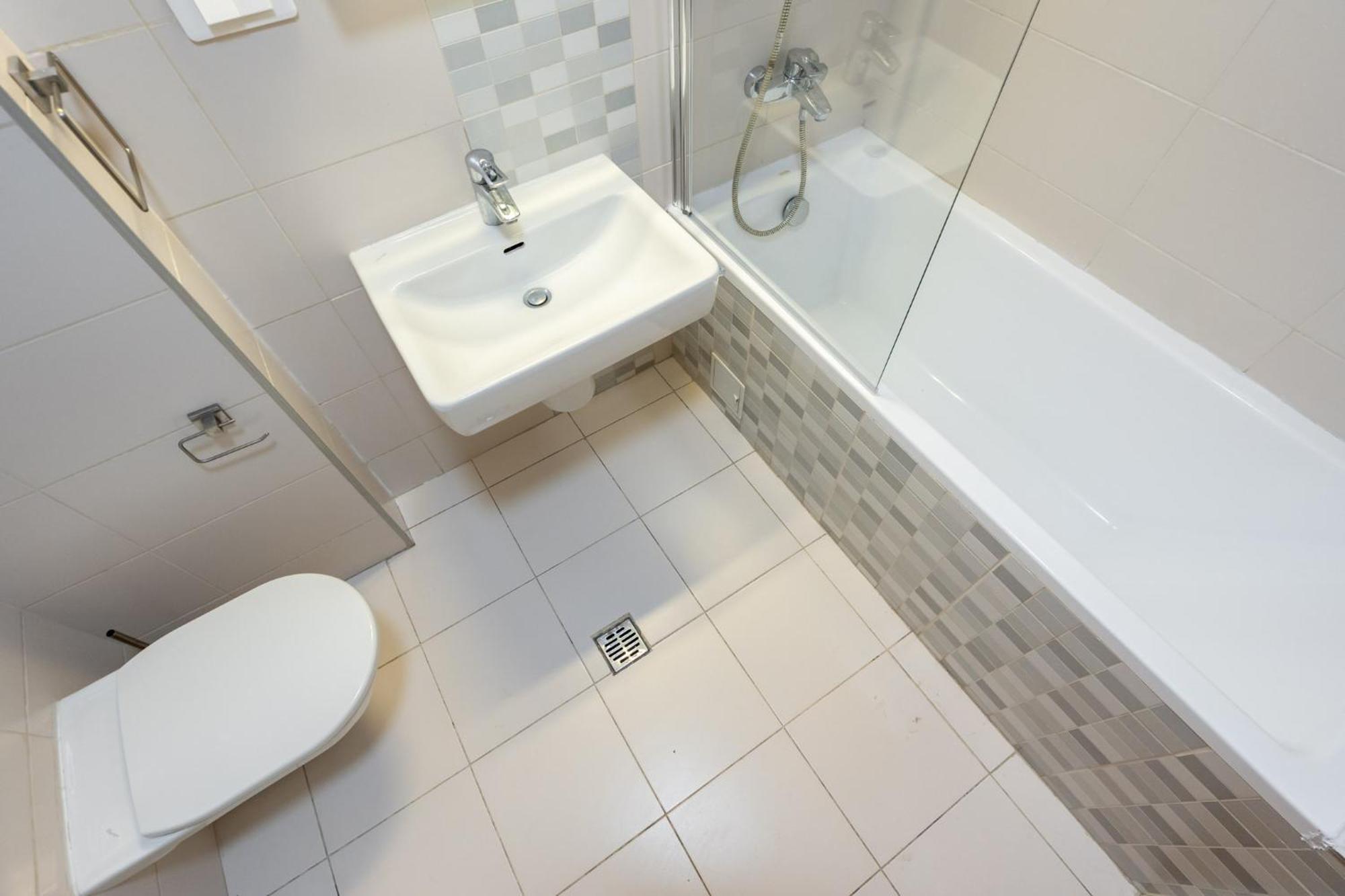 Lazynest - Modern With Parking & Balcony Appartamento *