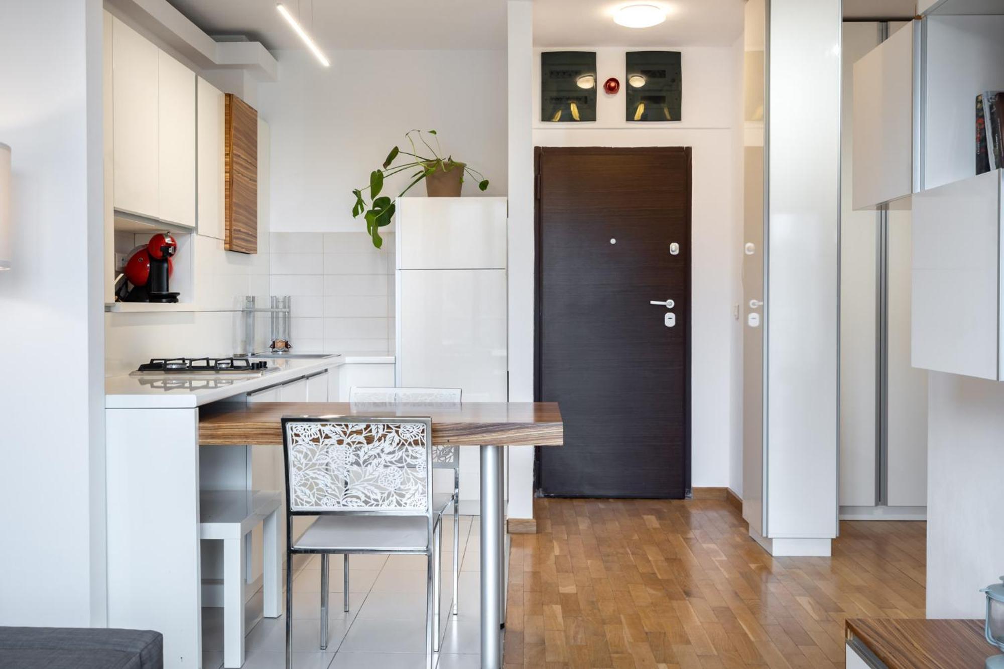 Appartamento Lazynest - Modern With Parking & Balcony *