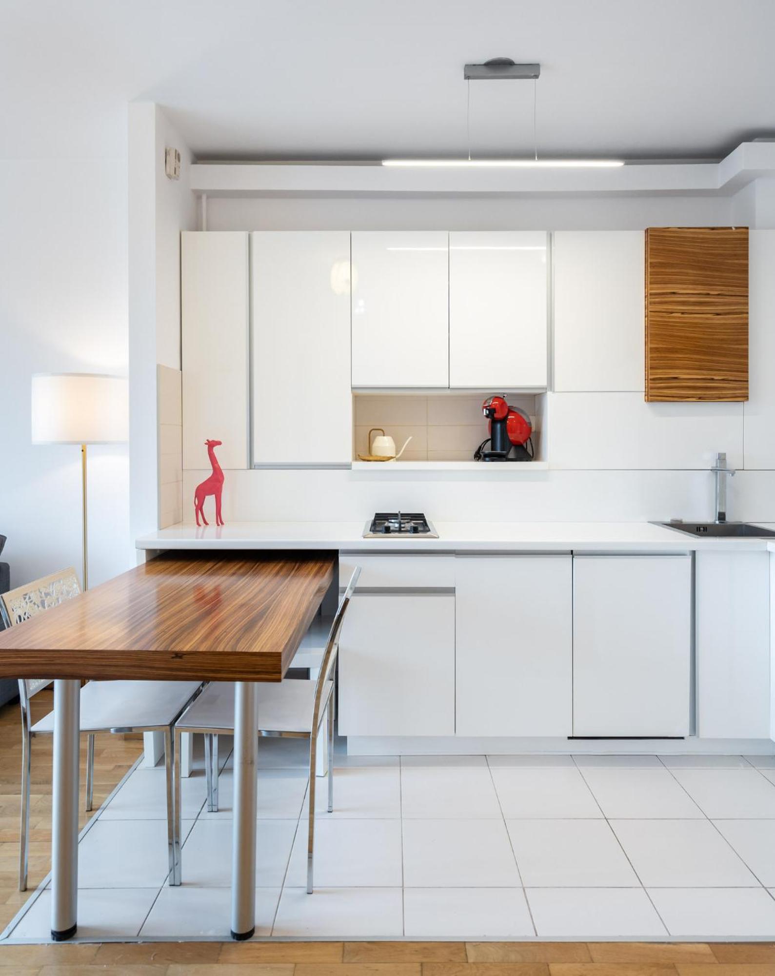 Apartment Lazynest - Modern With Parking & Balcony Bucharest